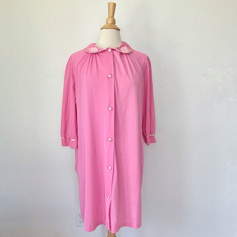Vintage 60s Pink Satin Trim Long Sleeve Button Front Robe